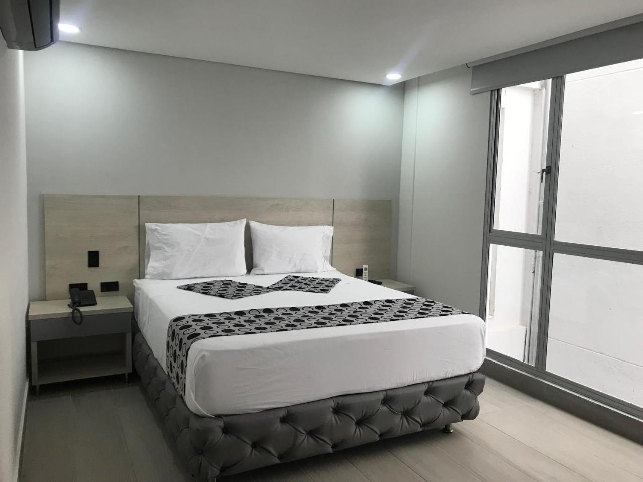 Hotel Loup เมเดยิน ภายนอก รูปภาพ